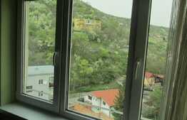 De vanzare apartament 2 camere, 49 mp, boxa, zona Profi