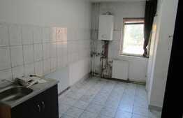 4 camere, 79 mp, decomandat, parcare, garaj, 2 boxe, zona Hotel Golden Tulip