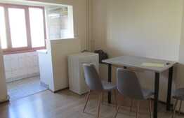 Apartament 2 camere, 60 mp, decomandat, zona strazii Lunii