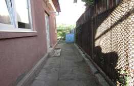 Apartament 2 camere in imobil tip casa, 56 mp, gradina, zona Farmec