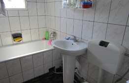 Apartament 2 camere, 50 mp, decomandat, boxa, zona strazii Dunarii