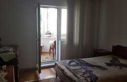 Apartament 3 camere, 65 mp, decomandat, zona strazii Plopilor
