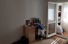 Apartament 3 camere, 65 mp, decomandat, zona strazii Plopilor