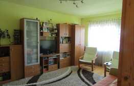 Apartament 3 camere, 64.8 mp, decomandat, parcare, boxa, zona strazii Meteor