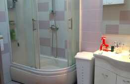 Apartament in vila, 61 mp, parcare, zona strazii Maramuresului