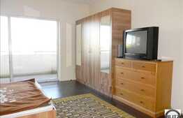 Apartament spatios de vanzare in zona linistita! Mobilat Utilat!