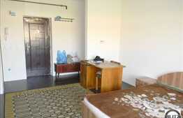 Apartament spatios de vanzare in zona linistita! Mobilat Utilat!