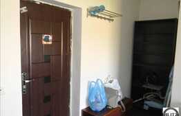 Apartament spatios de vanzare in zona linistita! Mobilat Utilat!