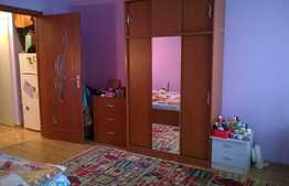 Garsoniera 30 mp, mobilat modern, etaj intermediar, zona Iulius Mall