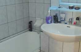 Oportunitate! Apartament 2 camere decomandat, 42 mp utili, boxa, zona Sirena.