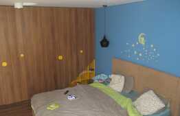 Apartament 3 camere, 68 mp, garaj, boxa, zona strazii Bucium