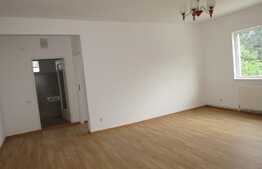 Casa cu 3 unitati locative, 180 mp, teren 777 mp, front 24 ml