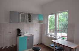 Casa cu 3 unitati locative, 180 mp, teren 777 mp, front 24 ml