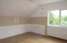 Casa cu 3 unitati locative, 180 mp, teren 777 mp, front 24 ml