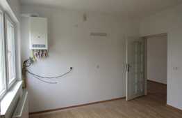 Casa cu 3 unitati locative, 180 mp, teren 777 mp, front 24 ml