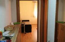 De vanzare garsoniera 40 mp, decomandata, boxa, zona strazii Oasului