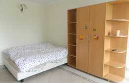 Apartament 3 camere, 90 mp, garaj, parcare, gradina 300 mp, zona Grand Hotel Italia