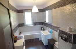 Apartament 3 camere, LA CHEIE, 70 mp, loc de parcare! Zona strazii Cetatii!