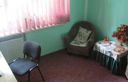 Apartament 4 camere, 72 mp, boxa, zona Profi