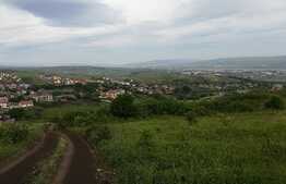 Teren 2900 mp, front 13.9 ml, zona linistita de case