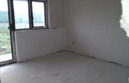 De vanzare triplex 147 mp, front 10, imobil nou, zona Eugen Ionesco