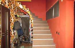 De vanzare apartament de 3 camere, 84 mp, parcare! Zona strazii Florilor!