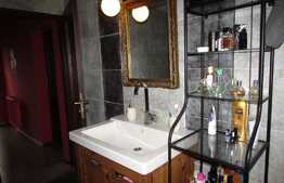 De vanzare apartament de 3 camere, 84 mp, parcare! Zona strazii Florilor!