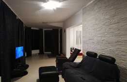 Casa de vacanta de 220 mp utili, teren de 1017 mp! Zona Muntele Rece! Priveliste deosebita ! 