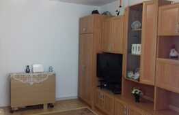 Apartament 2 camere, 49 mp, decomandat, garaj, boxa, zona strazii Tasnad