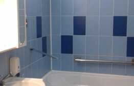 Apartament 2 camere, 49 mp, decomandat, garaj, boxa, zona strazii Tasnad