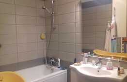 Vanzare apartament cu 3 camere, 58 mp, parcare cu CF! Zona strazii Eroilor!