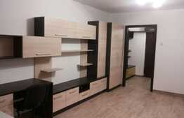 Garsoniera 32 mp, etaj intermediar, zona strazii Parang