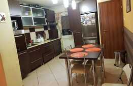 Apartament 3 camere, 74 mp, boxa, zona Gradini Manastur