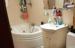 Apartament 3 camere, 74 mp, boxa, zona Gradini Manastur