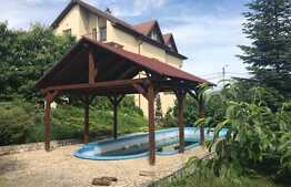 Casa de vanzare 600 mp, teren 1300 mp, front stradal 35 ml 