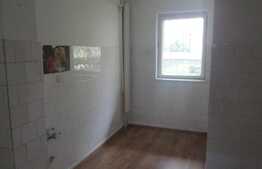 Apartament 4 camere, 77 mp, decomandat, zona Big