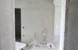 OPORTUNITATE! Apartament cu 3 camere, 75 mp, decomandat! Zona strazii Florilor!