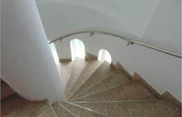 Casa individuala 500 mp utili, teren de 648 mp, front stradal de 52 ml