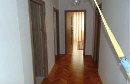 Casa individuala 500 mp utili, teren de 648 mp, front stradal de 52 ml