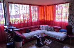 Apartament de vanzare 4 camere, 84 mp, parcare! Zona strazii Stejarului!