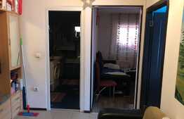 Apartament de vanzare 4 camere, 84 mp, parcare! Zona strazii Stejarului!