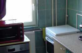 De vanzare apartament 4 camere, 81 mp, boxa, zona strazii Primaverii