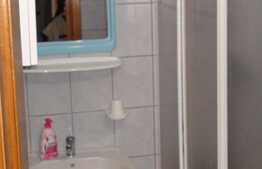 De vanzare apartament 4 camere, 81 mp, boxa, zona strazii Primaverii