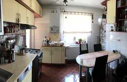 Apartament 3 camere, 91 mp, boxa, garaj, zona strazii Constantin Brancusi