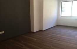 De vanzare apartament 3 camere, imobil de tip casa, boxa, zona strazii Ploiesti