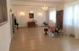 Apartament la casa, 4 camere, 160 mp, TOTUL NOU, zona Parcul Central