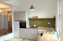 Apartament la casa, 4 camere, 160 mp, TOTUL NOU, zona Parcul Central