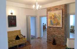 Apartament la casa, 4 camere, 160 mp, TOTUL NOU, zona Parcul Central