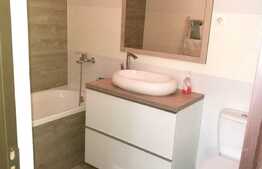 Vanzare 3 camere, 64 mp, loc de parcare! Zona strazii Florilor!