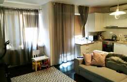 Vanzare 3 camere, 64 mp, loc de parcare! Zona strazii Florilor!